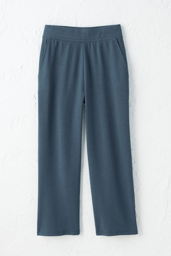 Endless Comfort Crops with Pockets